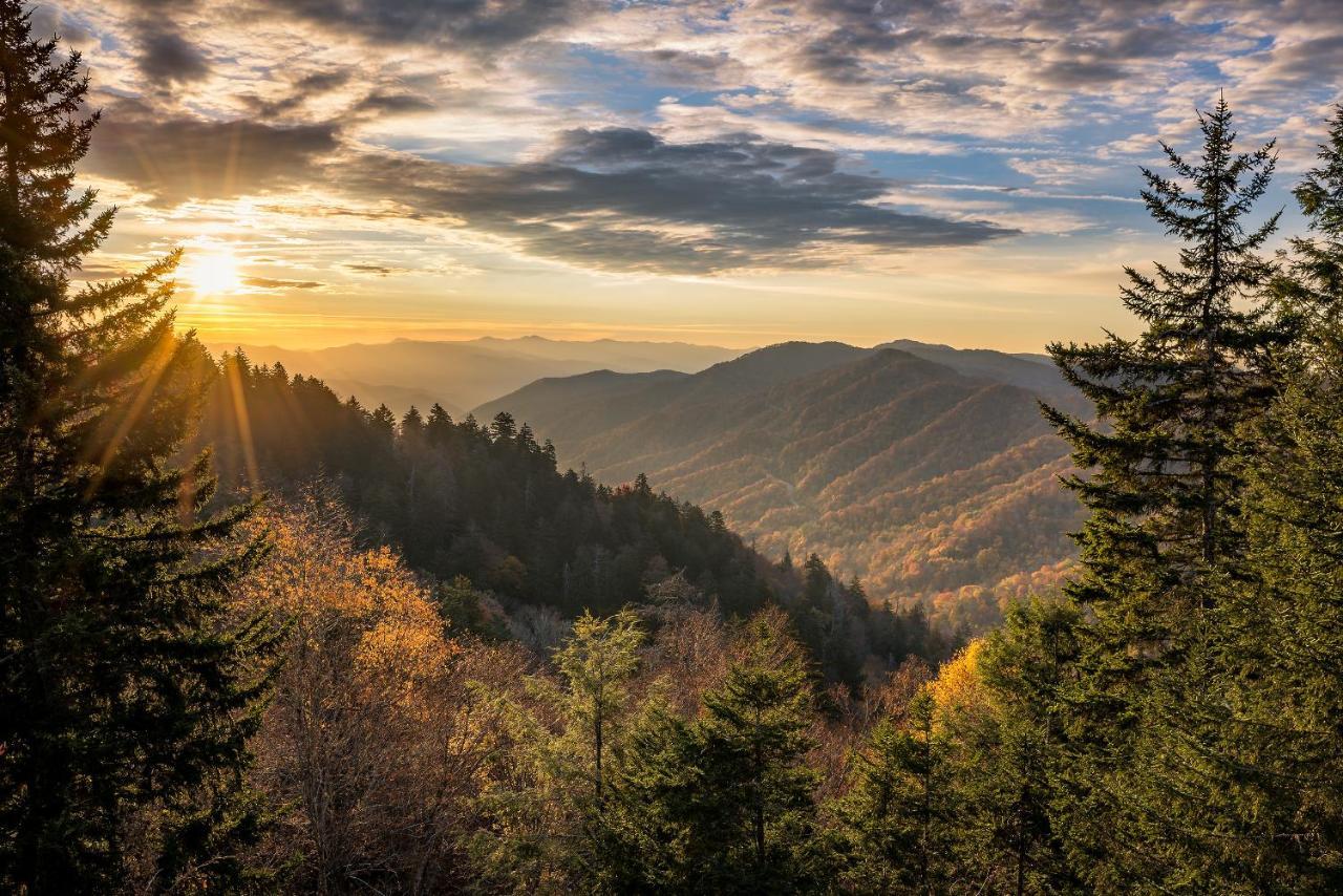 Above Ole Smokys Clouds Vila Gatlinburg Exterior foto